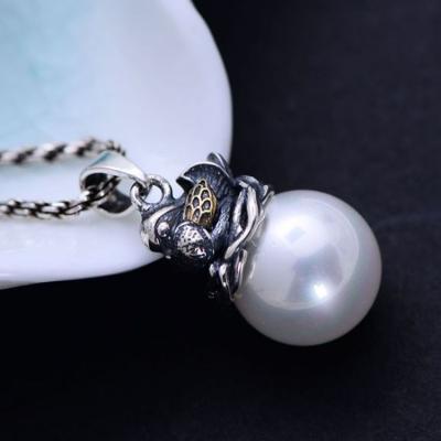 China Women Retro 925 Silver Shell Pearl Bird Pendant Necklace (XH056542W) for sale