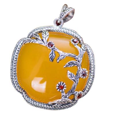 China Yellow Chalcedony Charm 925 Silver Vintage Women Pendant Necklace (XH052043) for sale