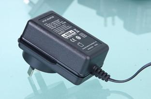 China 30W Series CE GS CB ETL FCC SAA C-Tick CCC RoHS EMC LVD Approved 3.5V Adaptor for sale