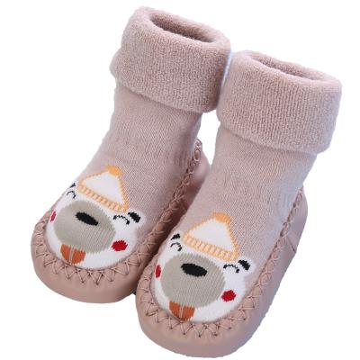 China Sustainable Spring Smiles New Baby Floor Socks Fall Winter Terry Bridle Cotton Baby Bumps Kids Slip-proof Socks for sale