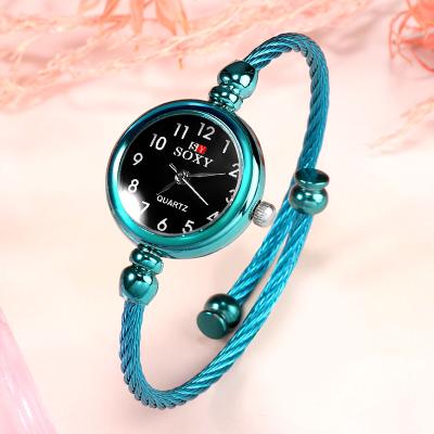 China SOXY 0145 non-specific brand bracelet luxury watches alloy retro ladies quartz wristwatch fashion women dress watch Relogio Feminino for sale