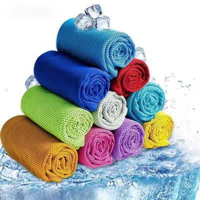 Chine taille de voyage séchage rapide en microfibre serviette de refroidissement gym serviette souple respirant avec poche fermeture à glissière à vendre