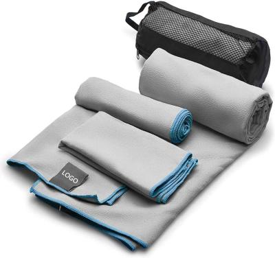 China Microfiber Gym Quick Dry Sports Towels Square With Logo And Mesh Bag for sale