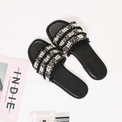 China 2021 fashion trend women's slippers leisure non-slip slippers new summer comfortable slippers for sale