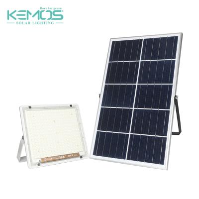 China New Design Garden Aluminum Waterproof Reflector Ip66 100w 200w 300w LED Solar Flood Light for sale