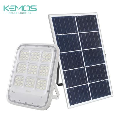 China Garden Solar Cell Panel Powered IP66 Waterproof Aluminum Slit Wall Lamp Outdoor Solar Flood Light 100W 200W 300W for sale