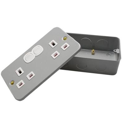 China Strong Wall Switches British Socket Wireless Wall Switches and Sockets Wall Switch Electrical Outlet for sale