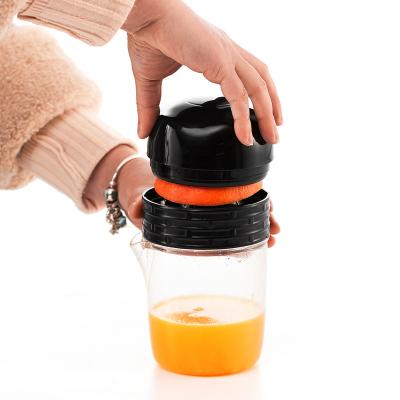 China Simple Manual Hand Press Fruit Orange Citrus Juicer for sale