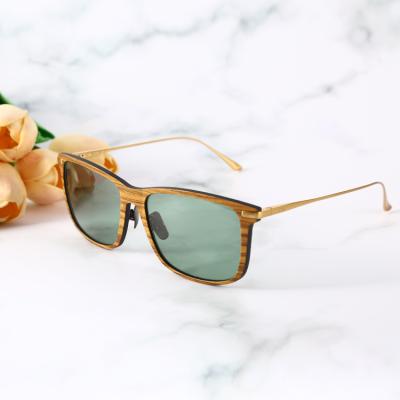 China Titanium Temple Green Polarized Luxury Mens Fashion Sunglasses Solid Gold Motor Lenses Sport Cool New Style Carbon Fiber Mens Sunglasses for sale