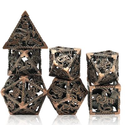 China Polyhedral Dice The Dice Set D&D Metal Table Dice Set From The Manufacturer 7pcs Bulk Metal Dice Black Polyhedral Dragon Game Wholesale D20 Dungeons And Dragons RPG for sale