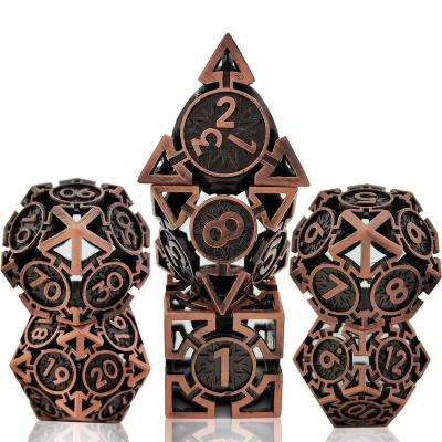 China Polyhedral Dice RPG Dice Dnd Metal Dice Table Set Set Seven-Piece 7pcs Rune Polyhedral Blue Metal Dice Logo Skeleton Dungeons and Dragons Board Game for sale