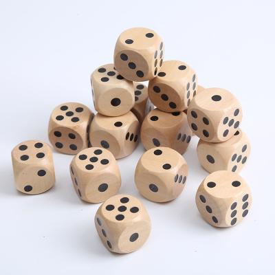 China Fashionable Wholesale Custom Black Logo wood d6 die set set 16mm dungeons and dragons board game die set wooden dnd dice for sale