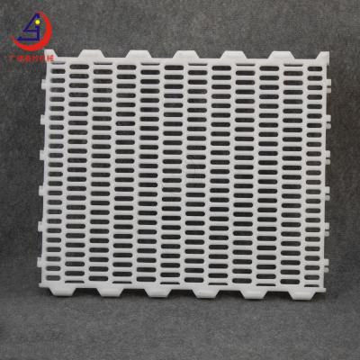 China Easily Assembled 2021 Goat Slat Flooring 70*70cm Plastic Slat Flooring Acquiring Goat Slat Flooring for sale