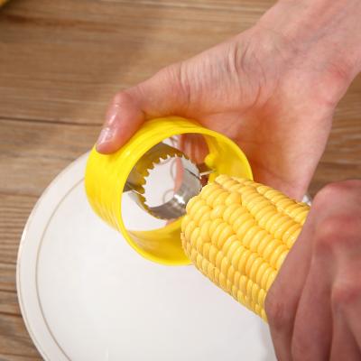 China New Kitchen Instrument Corn Cob Cutter Corn Stocked Plastic Stripper for sale