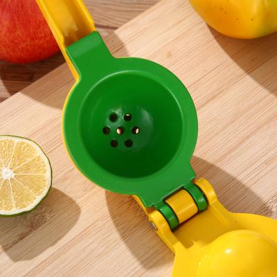 China Viable Hand Manual Orange Juicer Kitchen Tools Portable Kitchen Instrument Manual Juicer Lemon Fruit Squeezer Squeezer for sale