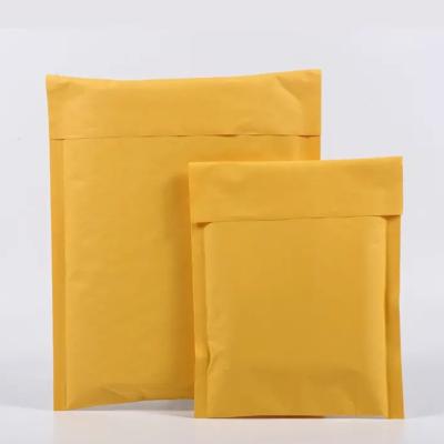 China Kraft Bubble Mailer Packaging Envelope Bubble Mailing Packaging Roll Bag en venta