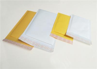 China Het verschepen Grootte 4 Kraftpapier-Bel Mailers, Witte/Gele Post wikkelt 9,5 