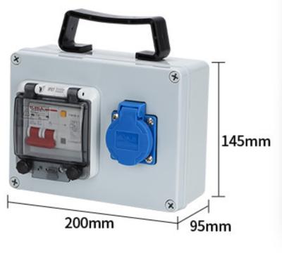 China Caja de conexión industrial de 220V 16A, resistente al agua para exteriores y portátil en venta