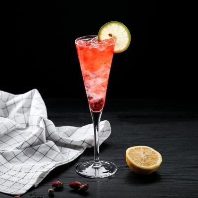 China V-shaped serving cups cocktail home dessert banquet hotel bar hotel restaurant glass martini serving cups for sale