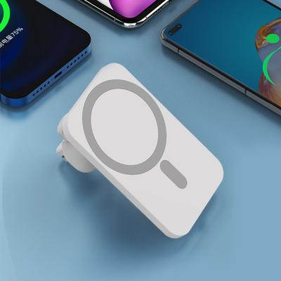 China New Magnetic Fast Charging 15W Products 15W Magnetic Car Mobile Phone Car Wireless Charger For iPhone 12 Phone Power Bank for sale