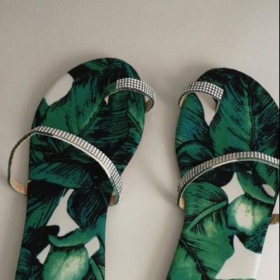 China Latest Fashion Trend Bestseller Simple Design Flat Rhinestone Style Printed Outside For Beach Wear Slippers for sale