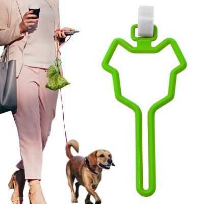 China 2022 Custom Viable Pet Poop Bag Holder Clipper For All Leash Dispenser Silicone Hands Free Poop Bag Holder Dog Carrier for sale