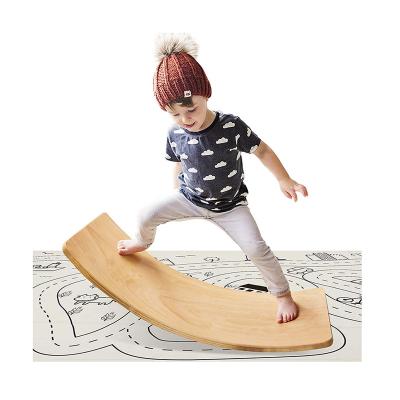 China 3-8 Years Old Kids Indoor Balance Toy Rocker Self Balancing Hover Wooden Board Board for sale