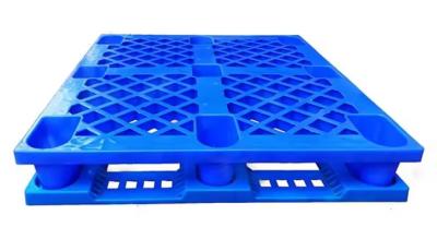 China Heavy Duty HDPE Pallet With 1T Load Capacity Plastic Pallets Manufacturers China zu verkaufen