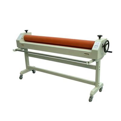 China Garment Shops 1.6m Roll Industrial Manual Cold Film Laminating Machine For PVC Film Photo Paper for sale