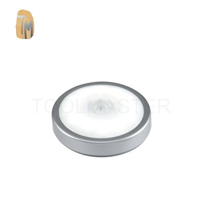 China Rechargeable wireless cabinet downlight PIR sensor with high capacity lithium battery and USB rechargeable connection at the bottom of the light for sale