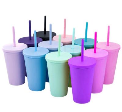 China Durable BPA Free Hard Plastic Double Wall Hard Cup With Lid And Straw for sale