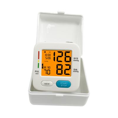 China Three Groups Average Values ​​of Best Selling Digital Blood Pressure Monitor/bp Boiling Point Sphygmomanometer Machine Arm Blood Pressure Monitor en venta