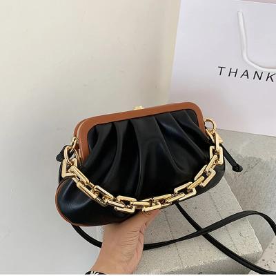 China 2021 high quality fashion design small clutch with chain evening clutch bags ladies handbags for women pinch for sale