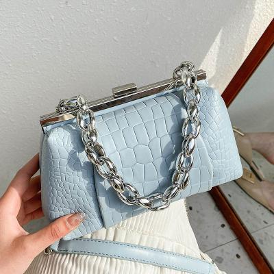 China Luxury Crocodile Pattern Solid Color High Quality Fashion Women's Handbags Thick Chain Shoulder Cross - Body Purse and Handbag for sale