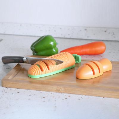 China OEM Portable Mini Carrot Shape Portable Professional Kitchen Knife Sharpener for sale