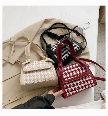 China Fashion customization handbags ladies new fashion handbags and wool fabric portable women handbags purses for sale