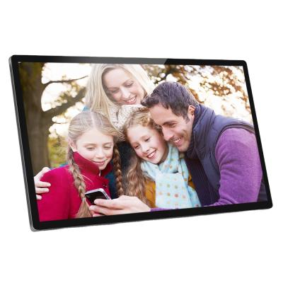 China Hard 17.3 Inch Auto Digital Photo View Movie Video Music Photo Play Loop Digital Photo Sight With Smart Screen for sale