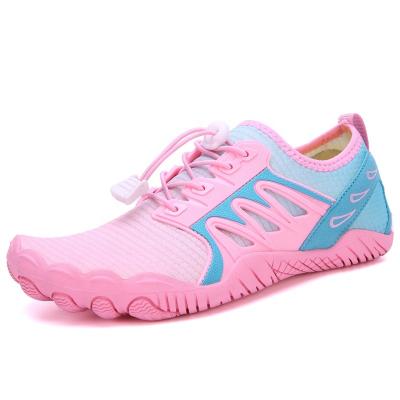 China Women Rubber Fitness Men Style Walking Shoes Water Aqua Shoes In Stock for sale