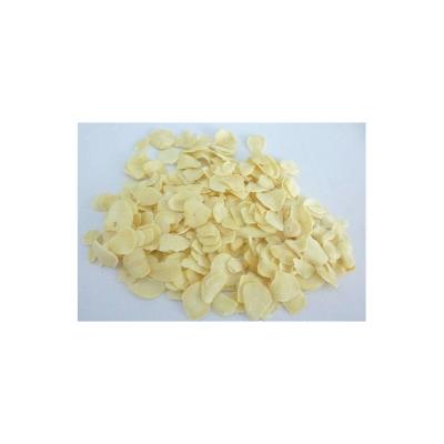 China Hot sale new crop white natural dried dehydrated garlic flakes vegetables for sale