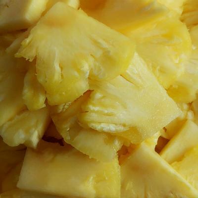 China Canned Canned Pineapple in Light Syrup Cheap Price for sale