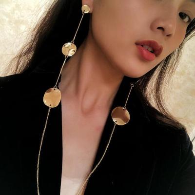 China Shinny Stone Dangle Stud Earrings Kaimei New Product Amazon 2019 Hot Seller Hanging Necklace Built-in Round Long Disc Chain Dangle Necklace And Earring Set for sale