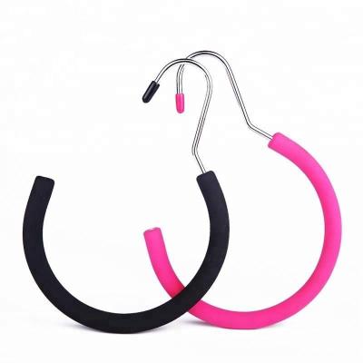 China LEEKING Multifunctional Wholesale Black Circular Anti Slip Cover EVA Foam Belt Holder Metal Wire Scarf Circular Hook Hanger for sale