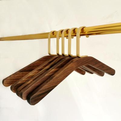 China LEEKING Multifunctional Wholesale Walnut Customized Adult Luxury Non-slip Wooden Coat Hangers Hanger For Coat for sale