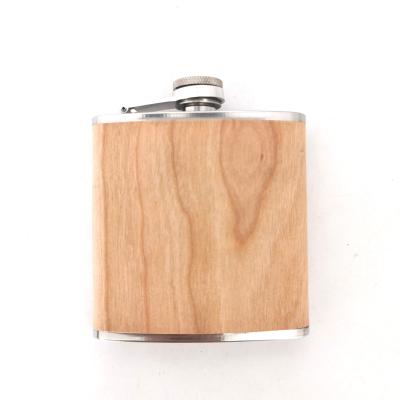 China Portable Wholesale Custom Hip Jug Whiskey Flask Food Grade Food Grade 6oz Hip Flask Wooden Flask for sale