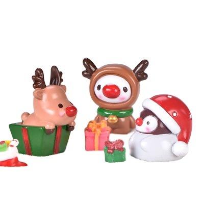 China Worlwide Resin Handwork Cartoon Christmas Spirit Ornaments Simple Modern Cute Elk Penguin Snowman for sale