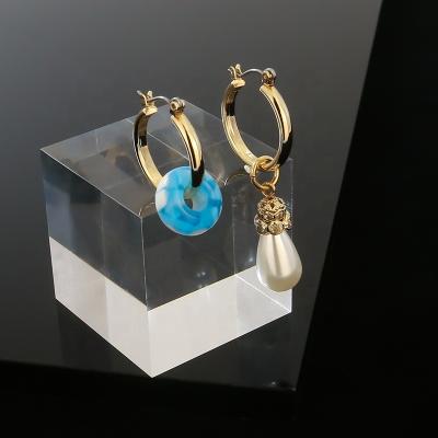 China Trendy Gold Korean Asymmetrical Oval Pearl Big Resin Charm Jewelry Statement Fashion BXY Acrylic Pendant Drops Earrings Women for sale