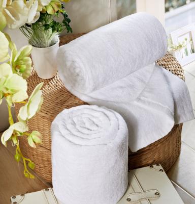 China Disposable Luxury Soft Pure Cotton Hotel Towels Bulk Good Quality Wholesale Custom Towels Set for sale