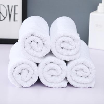 China Five Star White Set Of 600 GSM Disposable Cotton Plain Embroidery Hotel Bathroom Towels for sale