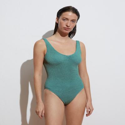 China New OEM Windproof Ribbed Solid Bandeau Bikini One Piece Beachwear Pleated High Cut Backless Swimsuit Women Swimwear for sale