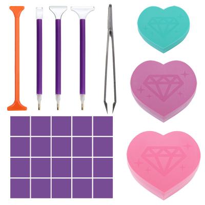 China Environmental Friendly Heart Shaped Diamond Painting Tool Kit Diamond Plate for sale